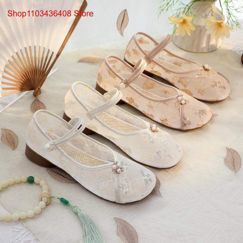 New Mesh Low Heels with Cheong - Embroidery Canvas recension och pris