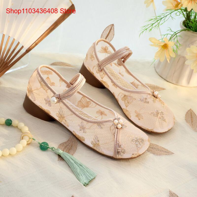 New Mesh Low Heels with Cheong - Embroidery Canvas recension och pris