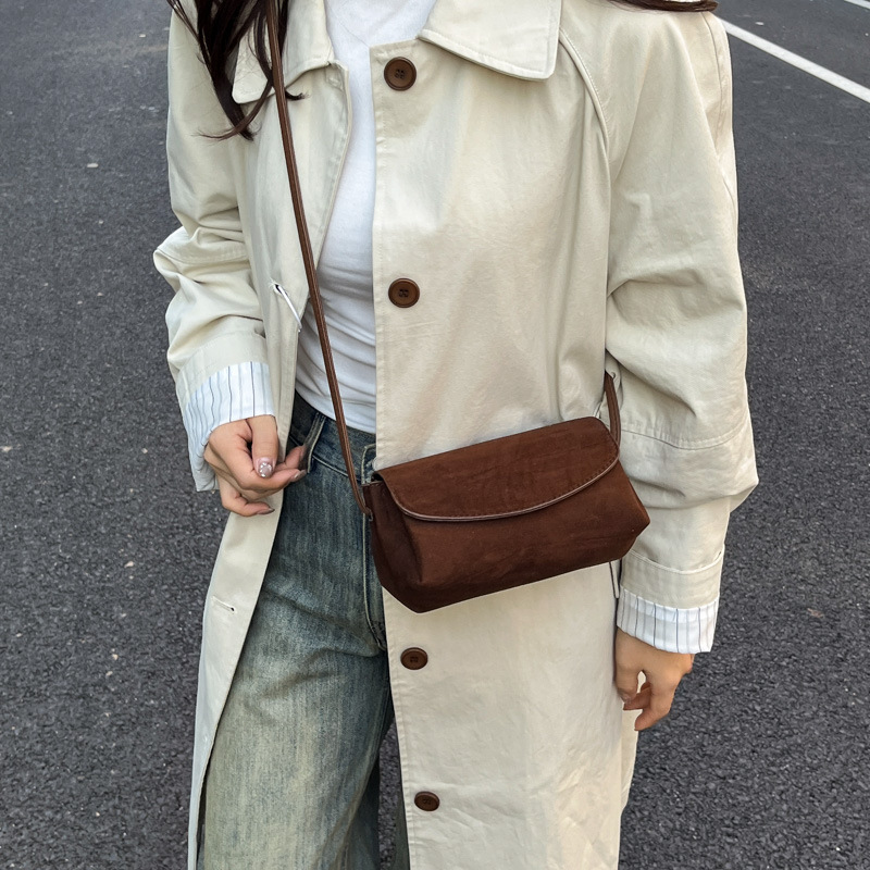 New Winter Crossbody Bag Women - Embroidery Keychain recension och pris