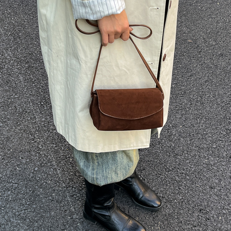 New Winter Crossbody Bag Women - Embroidery Keychain recension och pris