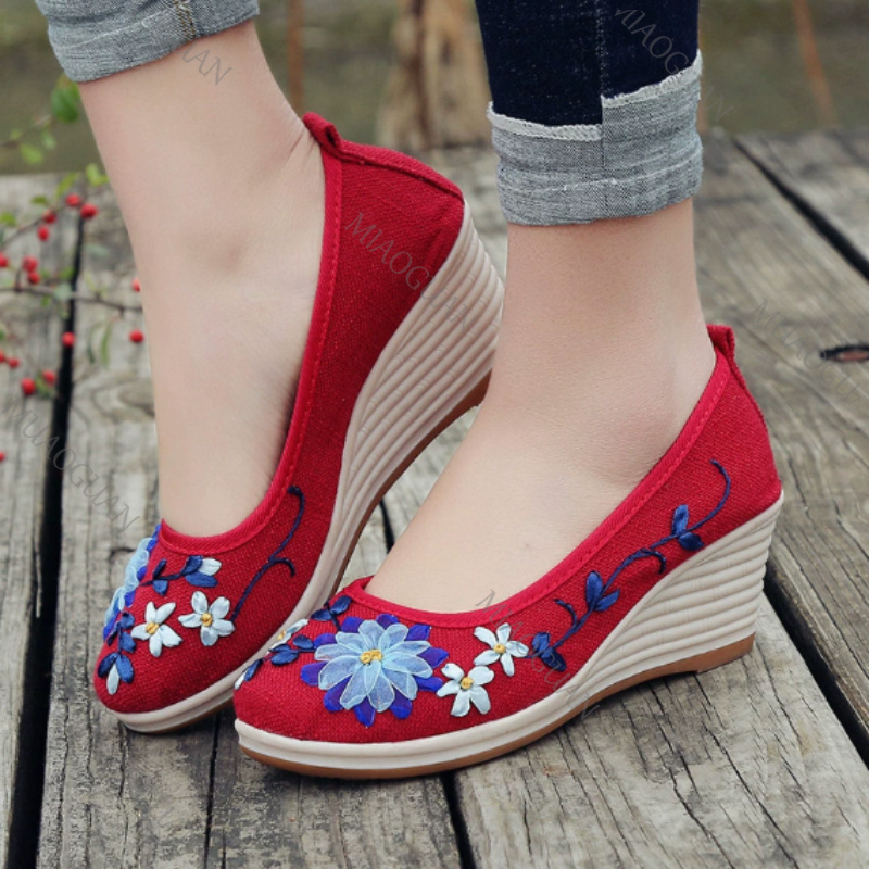 Embroidered Women Comfort Wedg - Embroidery Canvas recension och pris