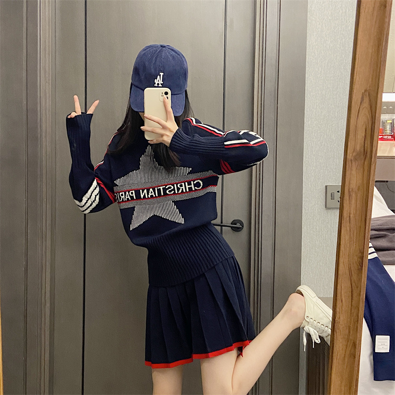 Women's Collared Knitted Sweat - Embroidery Font recension och pris